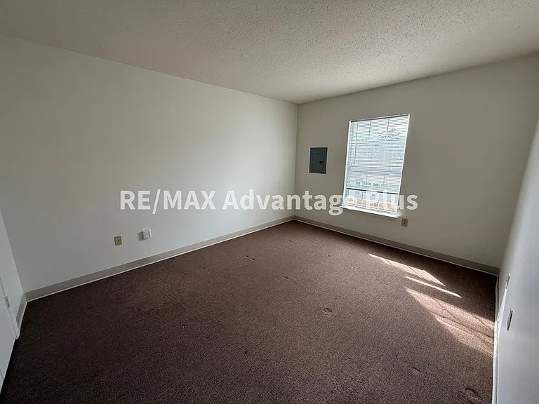 101 Farrar Ct — Photo 7