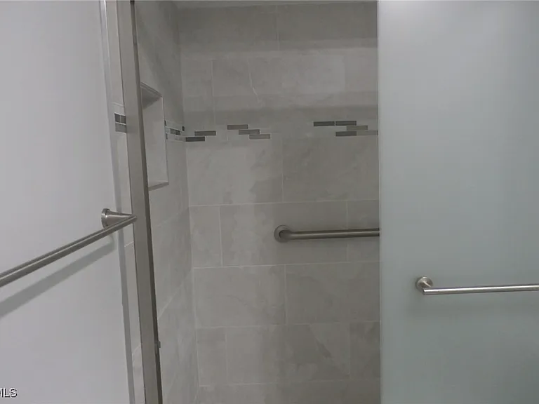 11110 Caravel Cir #101 — Photo 15