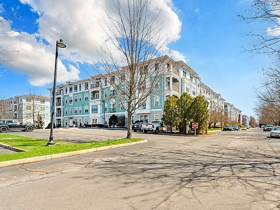 5th image of 4 Repton Cir Unit 4105
