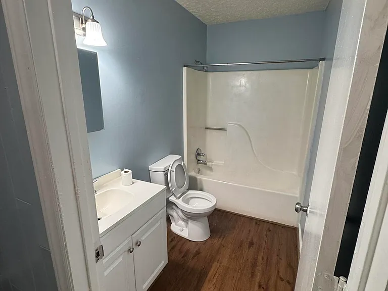 128 Charles St #7 — Photo 5