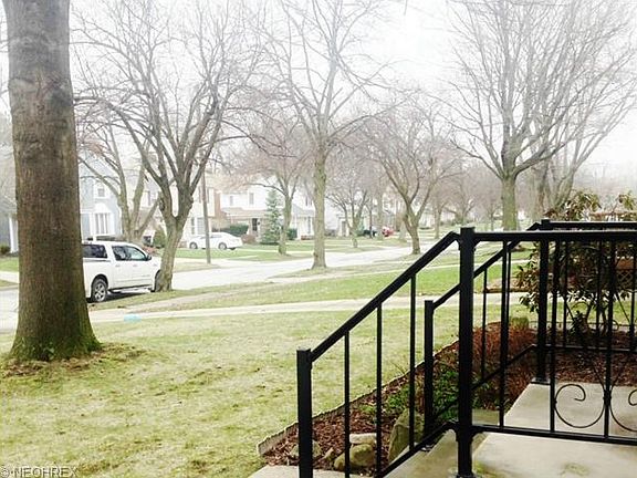 2nd image of 1443 Henning Dr