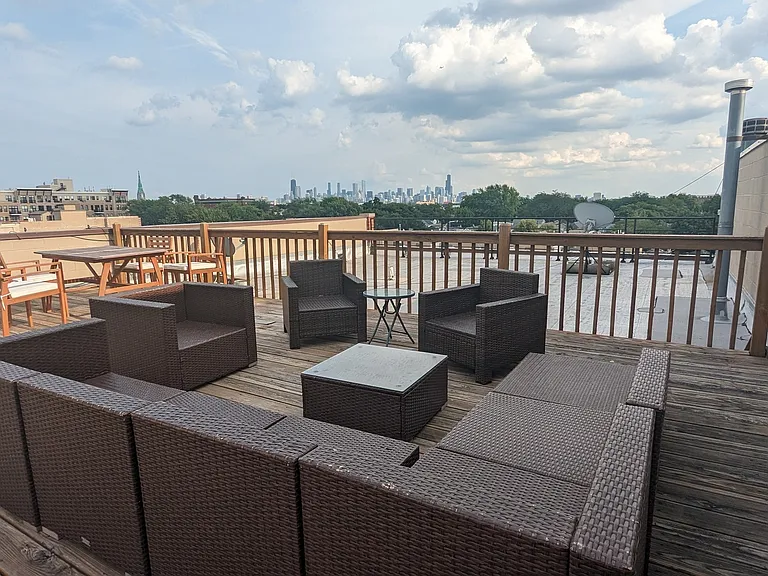 1738 W Belmont Ave #3F — Photo 17