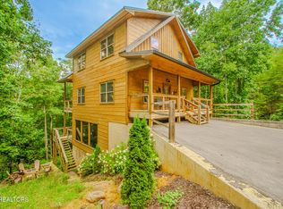 1543 Bear Valley Rd, Sevierville, TN 37876