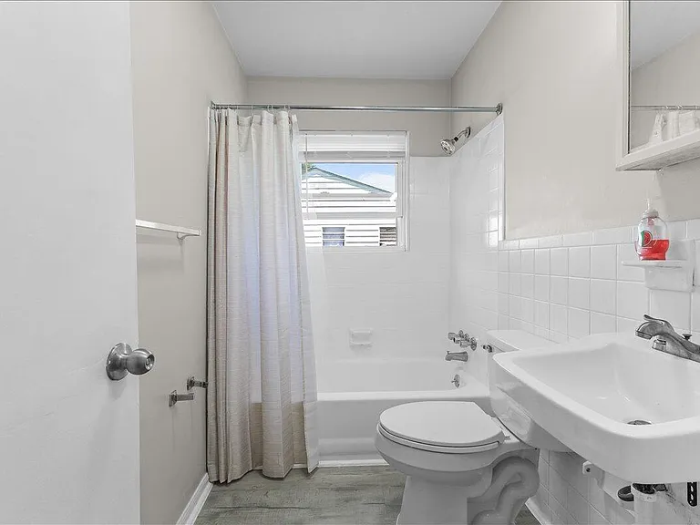 715 Bibb St NE — Photo 14