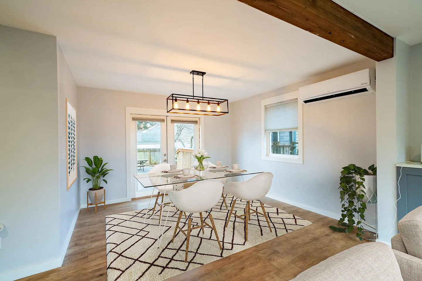 Fully remodeled Piedmont home by Woodlawn Park — Photo 4
