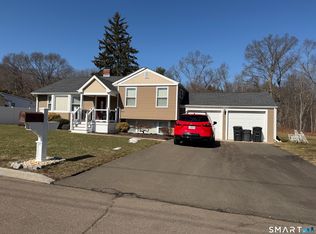 19 Gloria Place, East Haven, CT 06512