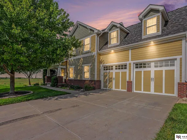 7100 NW 4th St, Lincoln, NE 68521