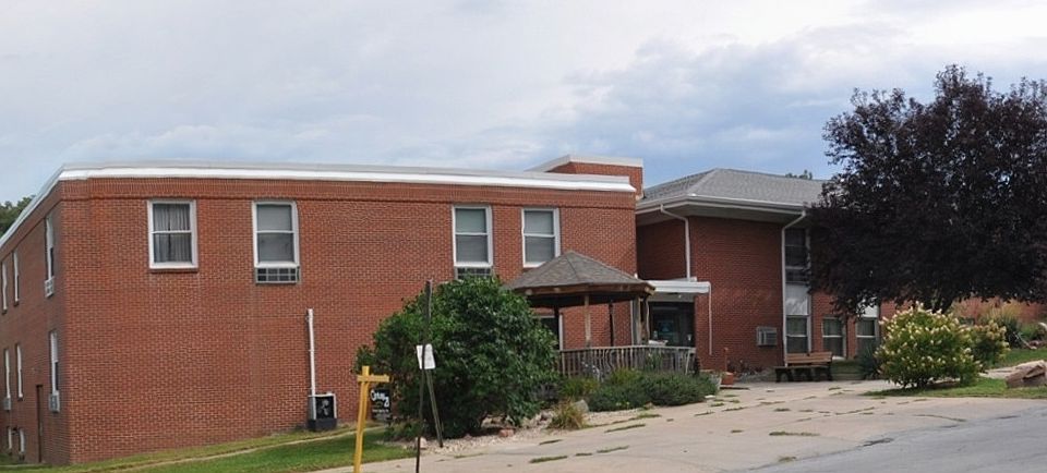 1st image of 1104 3rd Ave