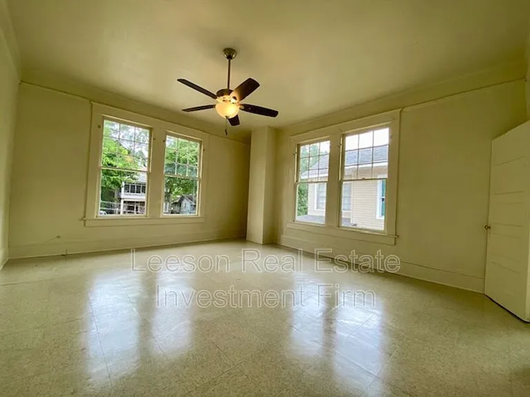 451 Egan St — Photo 10