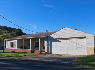 416 Lakeview Dr, New Brighton, PA 15066