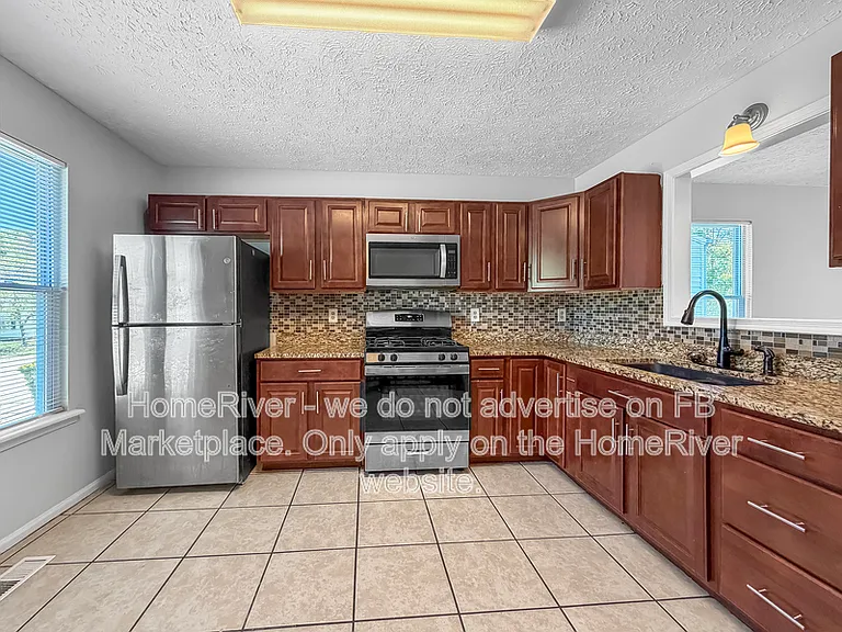 8300 Wynewood Ct — Photo 10