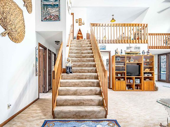 4th image of 51080 Beach Dr