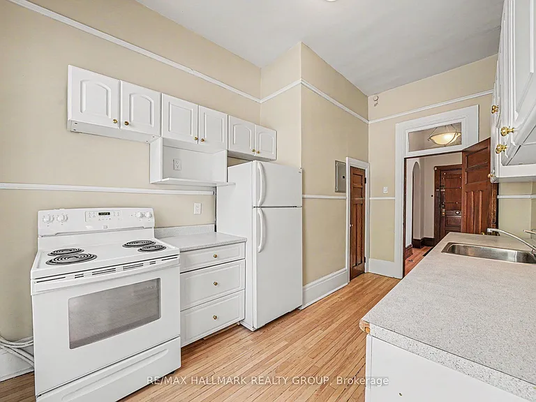 413 Elgin St #1 — Photo 15