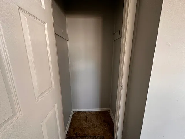 2 bed, 800 sqft, $1,300 — Photo 2