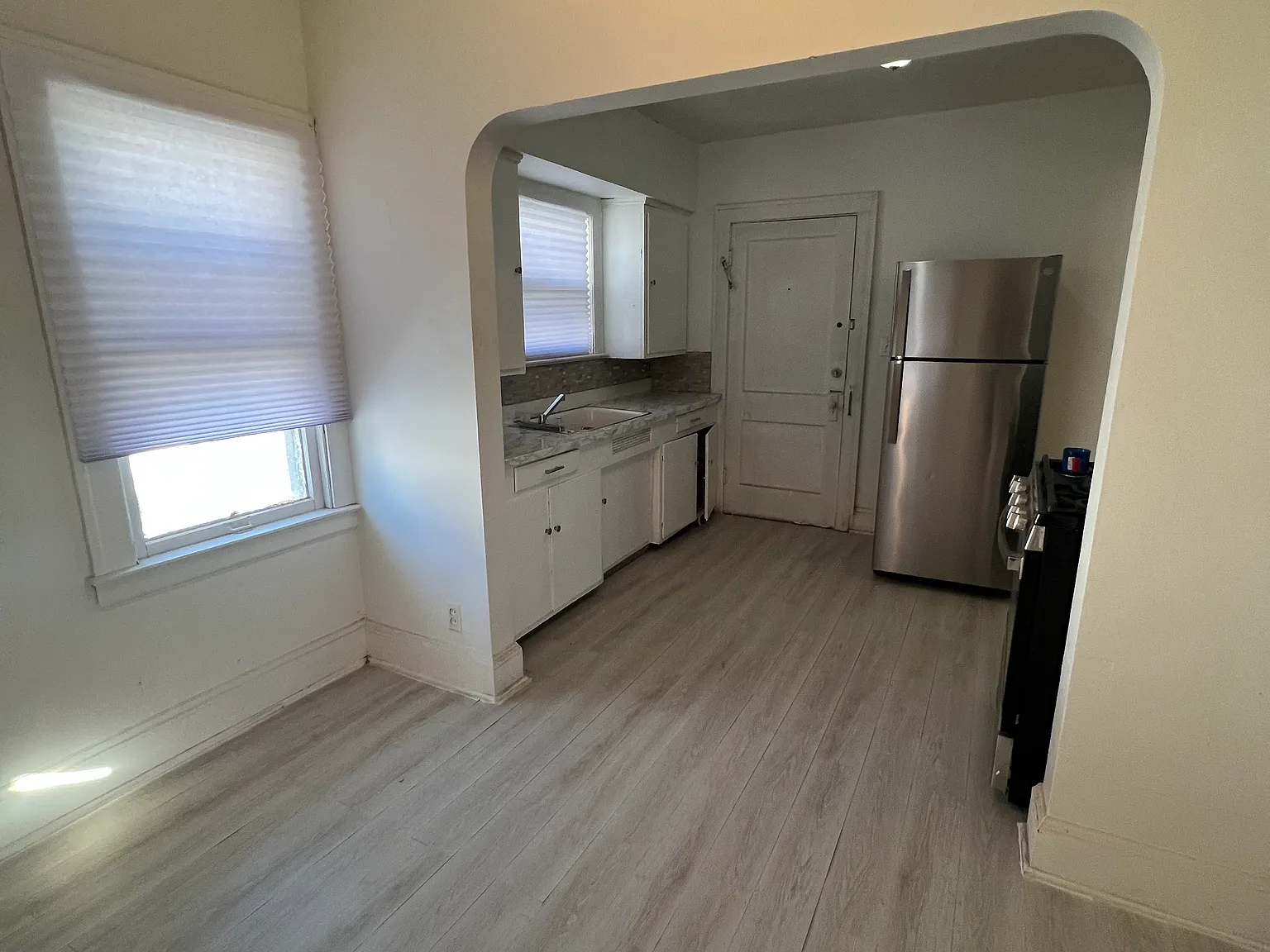 3 bed, 1400 sqft, $450 — Photo 3