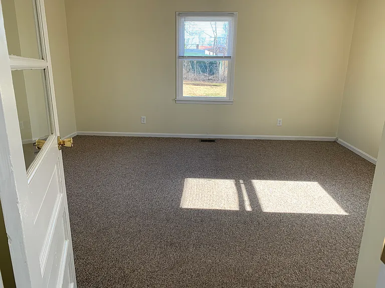 204 Saint Ambrose Church Ln — Photo 6