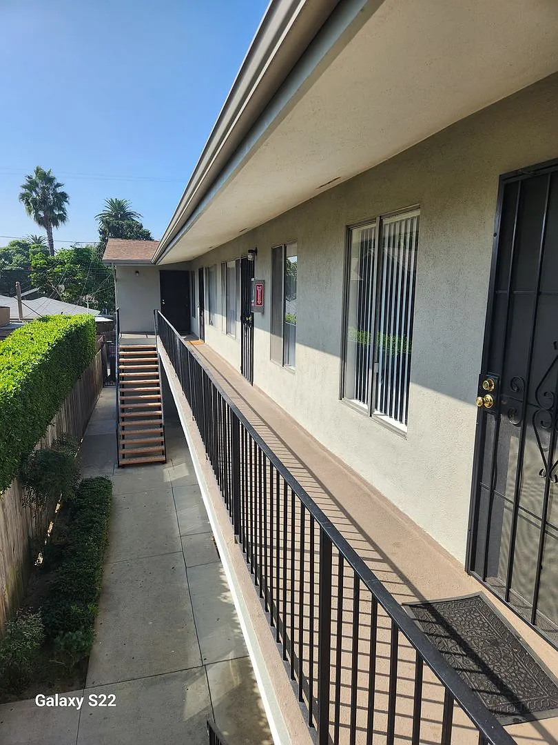 815GL — Photo 3