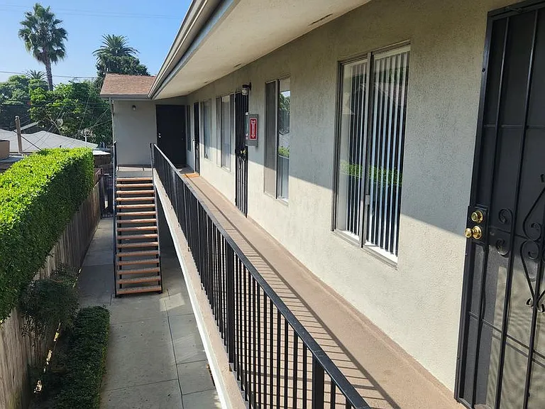 815GL — Photo 11