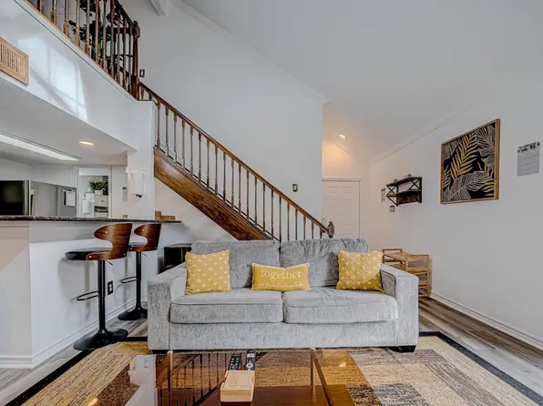 2300 Old Spanish Trl, Houston, TX