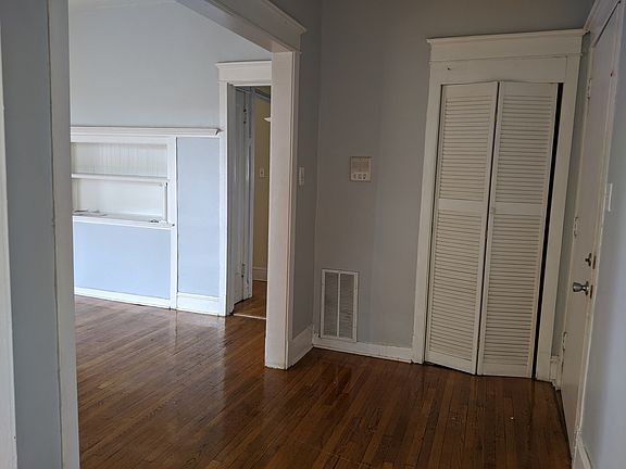 5th image of 2144 W Van Buren St #2