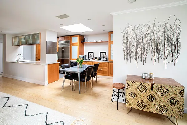 Rented by Keller Williams NYC | media 34