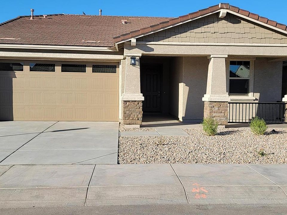 For Rent: $2,095 (3 beds, 2 baths, 1,896 Square Feet)