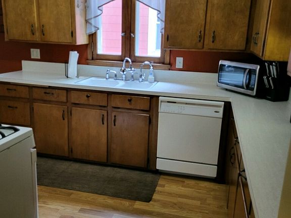 4th image of 134 N 10th Ave