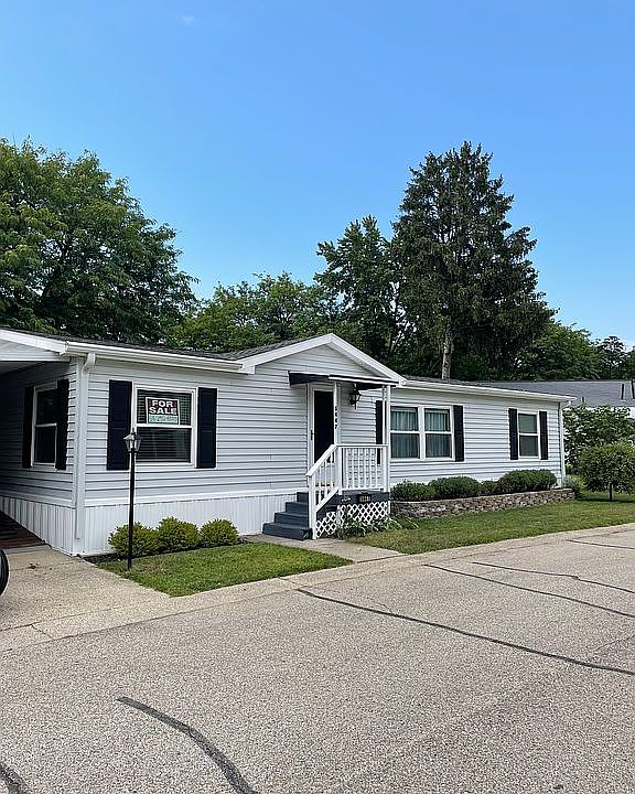 1st image of 5447 Circle Dr NE