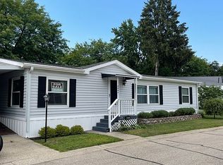 5447 Circle Dr NE, Belmont, MI 49306