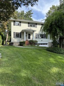 331 Wastena Ter, Ridgewood, NJ, 07450