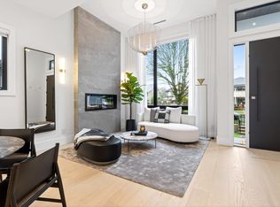 4066 Triumph St, Burnaby, BC V5C 1Z2