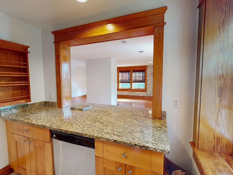 1915 E Market St #3 — Photo 27