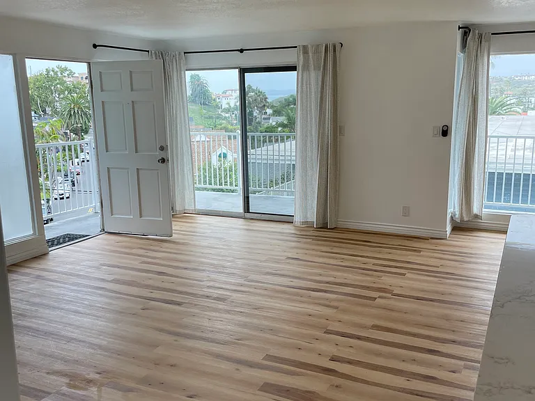 141 Avenida Florencia — Photo 15