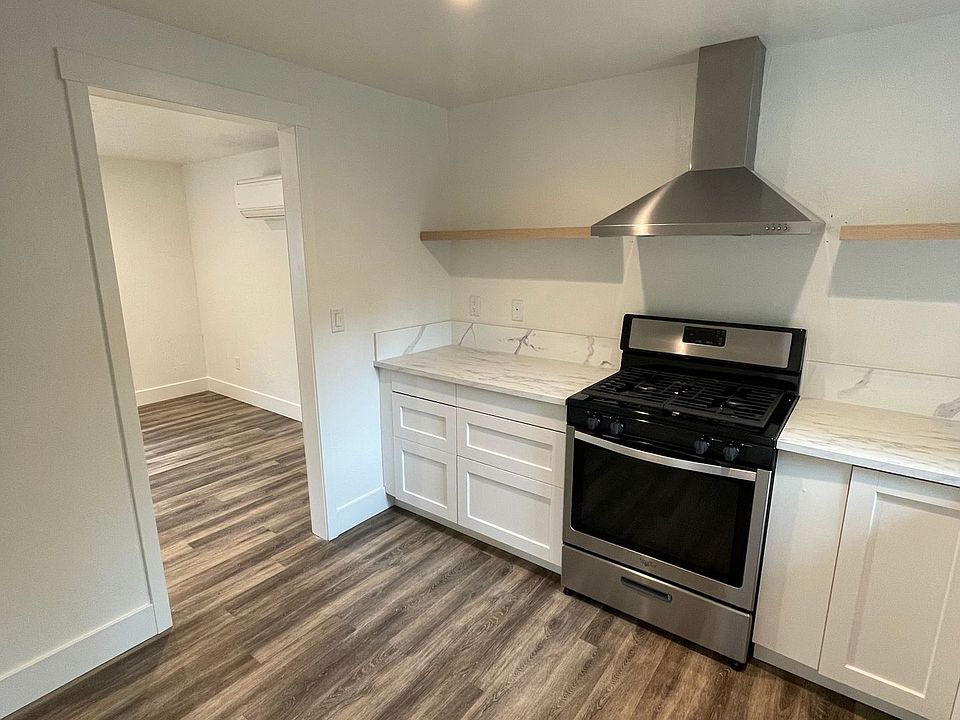 1st image of 1509 Warner St Unit 2