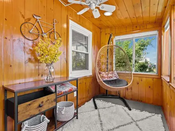 71 Church St, Hampton, NH 03842