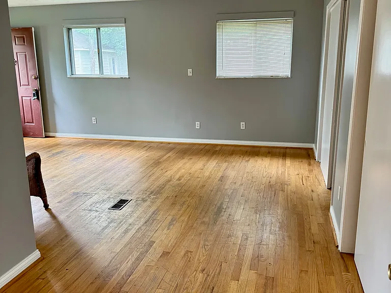 290 Voorheis St — Photo 19