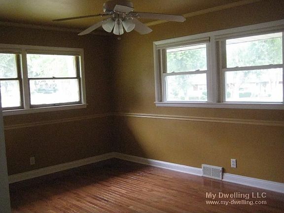 5th image of 2027 N 118th St