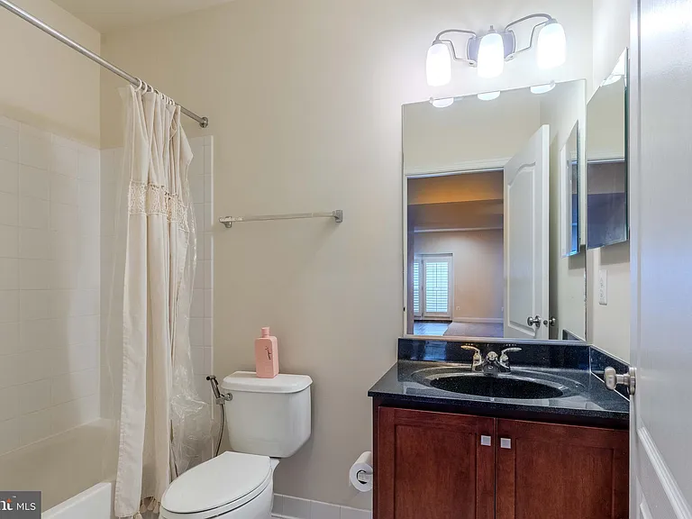 15316 Admiral Baker Cir — Photo 63