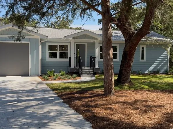 5456 Spruce St, Gulf Breeze, FL 32563