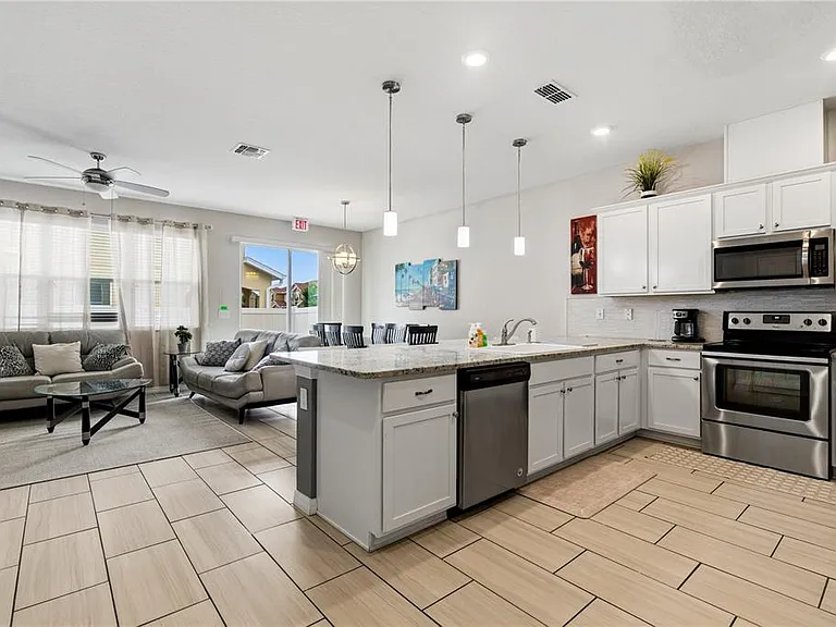 5152 Adelaide Dr — Photo 4