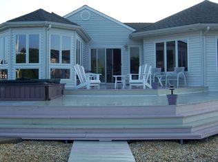 98 Yardarm Ct, Bayville, NJ 08721