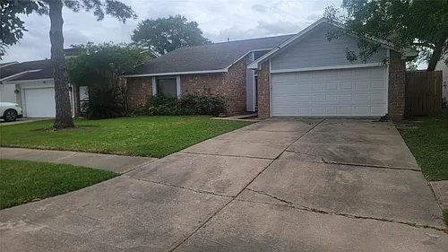 3030 Shawnee Dr Photo 1