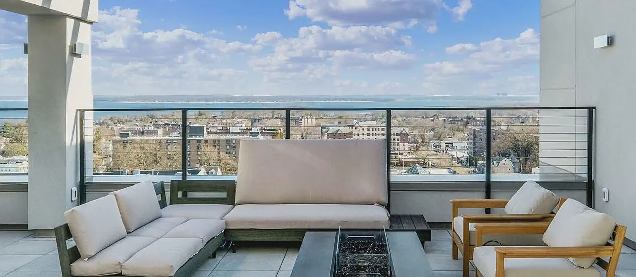 The Standard — Photo 2