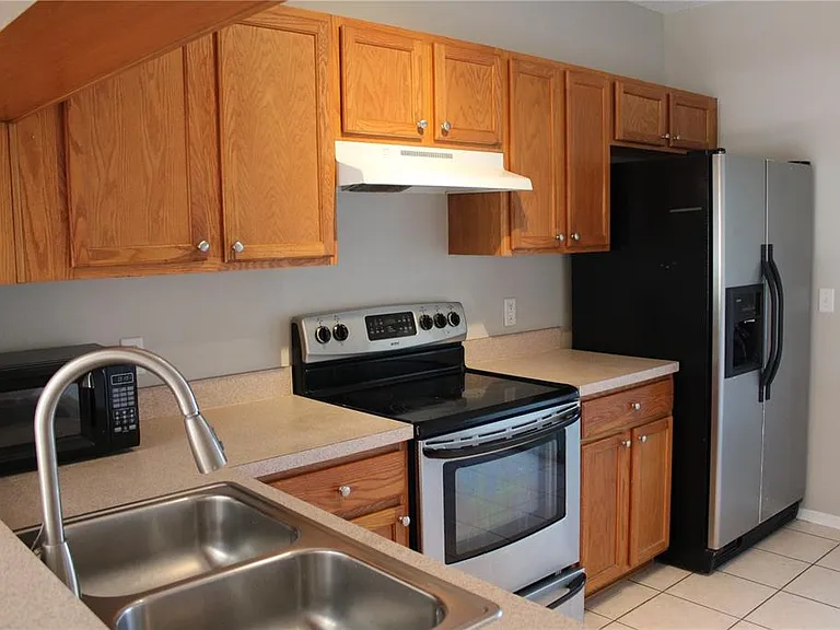 5016 Misty Canal Pl — Photo 2