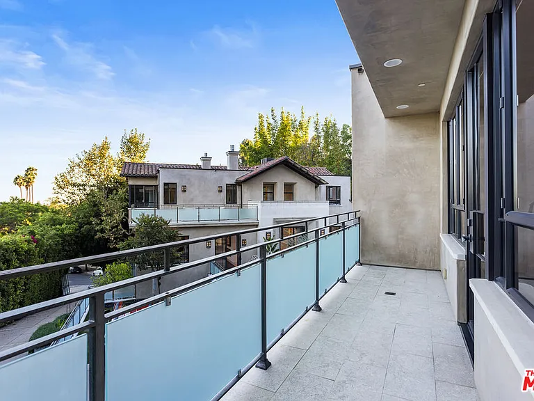 7801 Hillside Ave — Photo 49