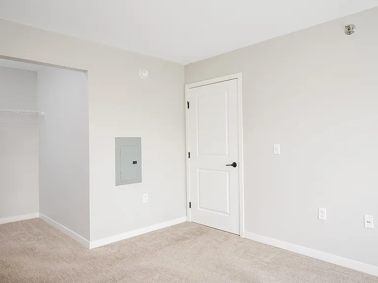 10. District Townhouse_Bed1_Reverse