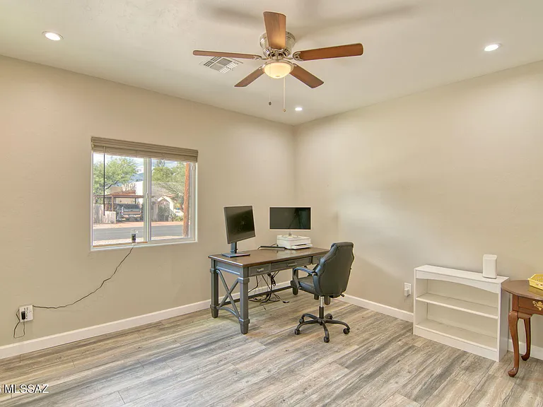 3304 E Elida St — Photo 20