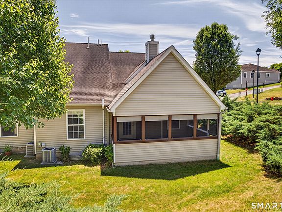 4th image of 128 Louis Hill Road #128