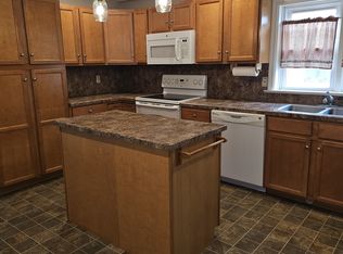 11 S 3rd St #A1, Telford, PA 18969