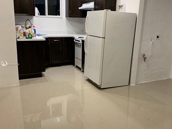 2nd image of 200 NW 34th Ave #202